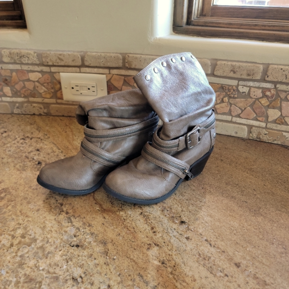 BKE boots, brown, 6
